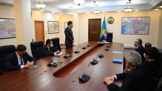 А. Мамин представил нового министра экологии, геологии и природных ресурсов С. Брекешева